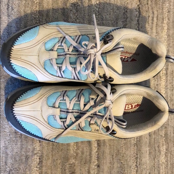 MBT physiological footwear - Picture 1 of 4